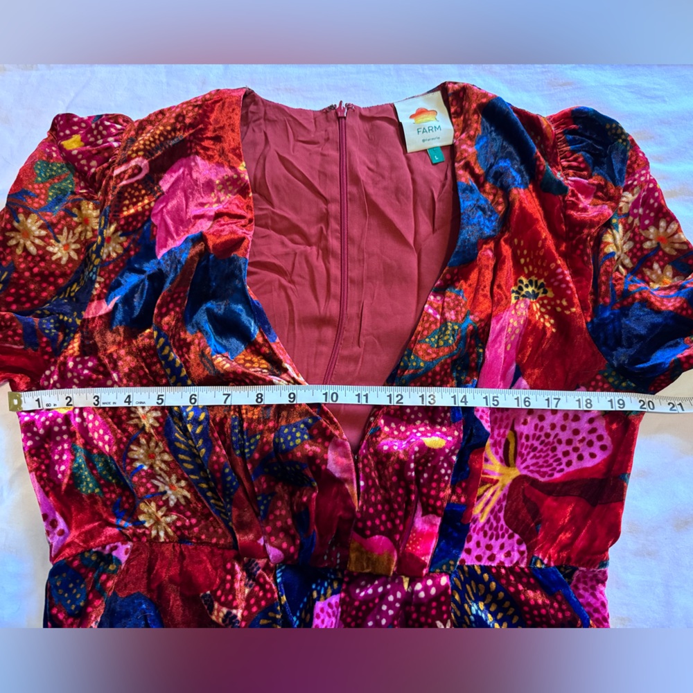 NWOT Farm Rio Floral Velvet Print V-Neck Jumpsuit with Pockets- Size Large - Picture 14 of 15